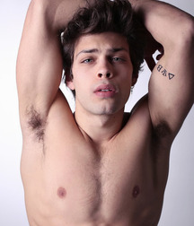 Esquyss: Boy pits