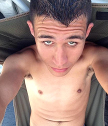 Esquyss: Boy pits 5cf550a223628.jpg