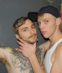 Sharing Armpits 5d958d3cad044.jpg