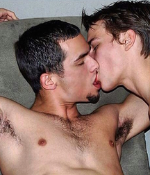 Sharing Armpits 5d958d5644a43.jpg