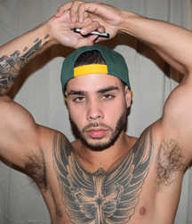 Cuties and their armpits 5d9cc8c68e183.jpg