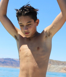 Young hairy pits 5da2c2e388442.jpg