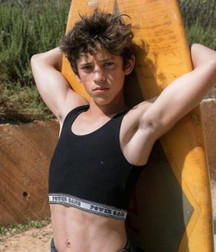 Young hairy pits 5da2c3038f5fd.jpg