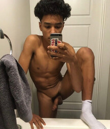 Black selfies gay teen porn 5fc9c9b97e406.jpg