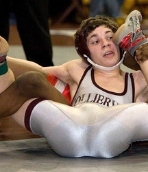 BOY WRESTLING SPLADLES singlet twink tube 620c5d3ccf3c7.jpg