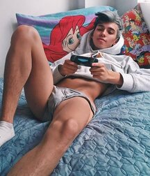 Cock Happy Twink Porn Tube YogiBare's Photo's 629aff7015b9f.jpg