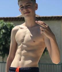 Cute Guys Twink Boys Sexy Shirtless