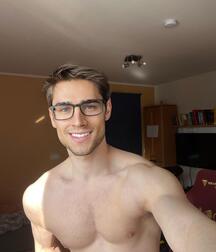 Rentboy- Pretty faces and hard cocks boys porn 623a10983c408.jpg