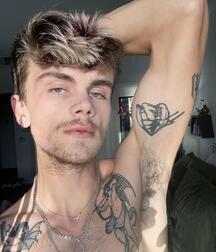 Rentboy- Pretty boys porn and pretty cocks 62537a327576a.jpg