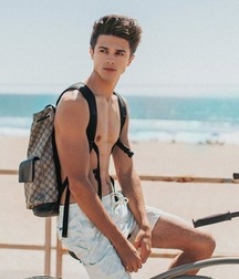Solo Boys Collection Sexy Back Twink Tube 62320b1cd8248.jpg