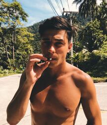 Smoking Collection Guys Straight Bad Twink Tube 624dd9426505e.jpg