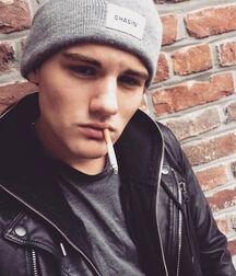 Smoking Collection Guys Straight Bad Twink Tube 624dd94590eee.jpg