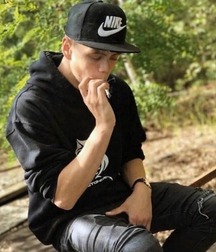 Smoking Collection Guys Straight Bad Twink Tube 624dd94f74226.jpg