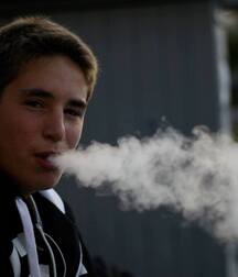 Smoking Collection Guys Straight Bad Twink Tube 624dd96c379b2.jpg