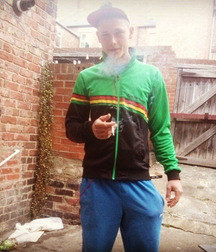 Scally and Smoke Straight Twink Tube Attitude  625f1dfecb1b0.jpg