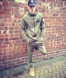 Smoke and Scally Mix Thrill Twink Tube  625f30378253f.jpg