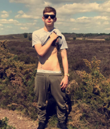 Scally & Smoking Habit Twink Tube Gig 6262b78c5b802.png