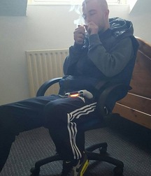 Scally & Smoking Habit Twink Tube Gig 6262b7d2b4c09.jpg