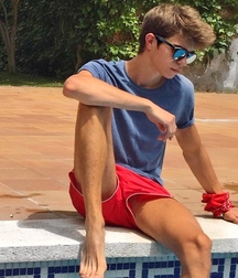 sneek a peek wonder summer boys porn 628656ca18975.jpg