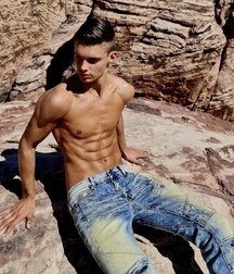 Cute boys flex twinks gay porn 62a08008657b6.jpeg