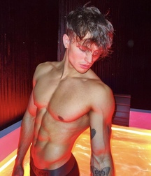 Handsome men summer loving shirtless twink tube guys 62b40c22001eb.jpeg