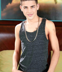 Twinks flex twink tube shirtless boys best 62bd4d9872f09.jpeg
