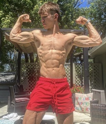 Twinks flex twink tube shirtless boys best 62bd4dde57004.jpeg