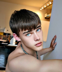 Cute boys stunning twink tube super bros 62d10eb409be7.jpeg