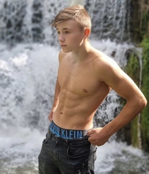 Pretty summer boys twink tube super heat 62d6907b47e80.jpeg
