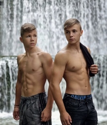 Handsome boys super flex strong bodies twink tube 62d918071f32b.jpeg