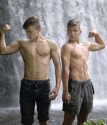 Cute boys influencer selfie twink tube 62eb8dbbab331.jpeg