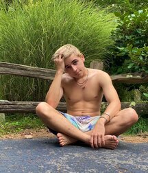 Love Feet Summer Time showing boys porn outdoors 624d63b590163.jpg