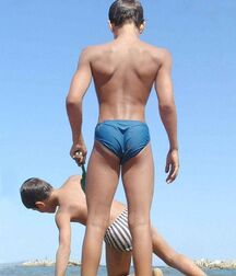 Butt boys gay porn men and young amateurs 625277221d8f6.jpg