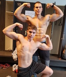 beautiful young people flex gay porn 626dcdb22465e.jpg