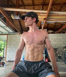 beautiful young people flex gay porn 626dce1ff0ae6.jpg