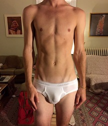 Young guys amateurs with underwear and butts big  626f589e4bab3.jpg