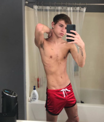 cute young men with athletic bodies boys porn 6271ecee4cb61.jpg