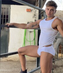 cute young men with athletic bodies boys porn 6272fe3ad27c5.jpg