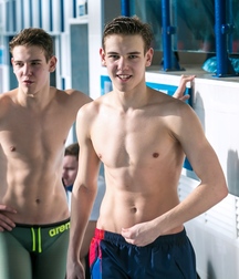 Heat at the Beach and Pool Twink Tube 6278a334c24c1.jpg