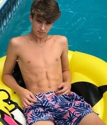 The beauty of boys cute shirtless twink tube 626906f73e090.jpeg