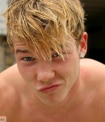 Curt solo outdoors teen gay porn tube 626d9c0e59f15.jpg