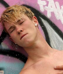 Curt solo outdoors teen gay porn tube 626d9d758a8fe.jpg