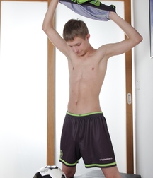 Ben Kingston solo boys porn 6270ebb71f82c.jpg