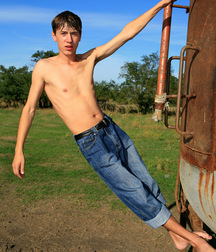Teen farmer Tom solo outdoors boys porn 627291b2922a5.jpg