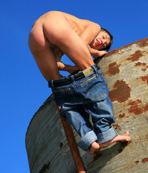 Teen farmer Tom solo outdoors boys porn 627291c52cad1.jpg