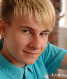 Blond teen boy Mark jerks off boys porn 6273ed6a5d193.jpg