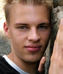 Blond Sander naked outdoors boys gay porn 6274bdfc9e60c.jpg