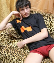 Cute Tosha jerks off gay boys porn