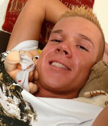 Blond Timmy jerks off on sofa boys porn 6274f9c28e65c.jpg