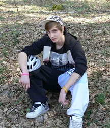 Skater Richard Hanzlik jerks off outdoors boys porn 6278cfd884419.jpg